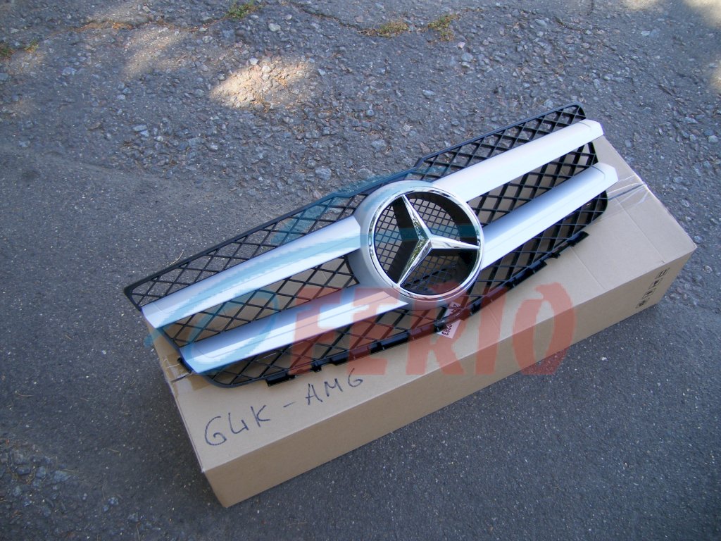 Решетка переднего бампера для Mercedes-Benz GLK class (X204) 2.1d (651.913 143hp) RWD AT