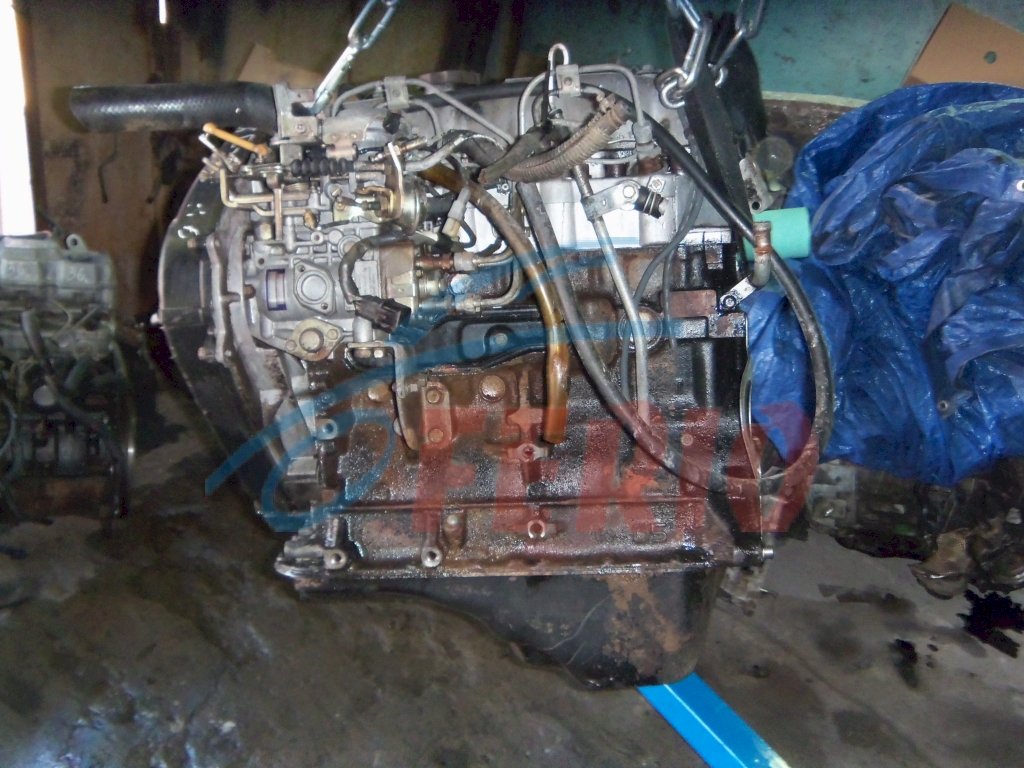Двигатель (с навесным) для Mitsubishi Delica (P05W) 1999 2.5d (4D56 85hp) RWD MT