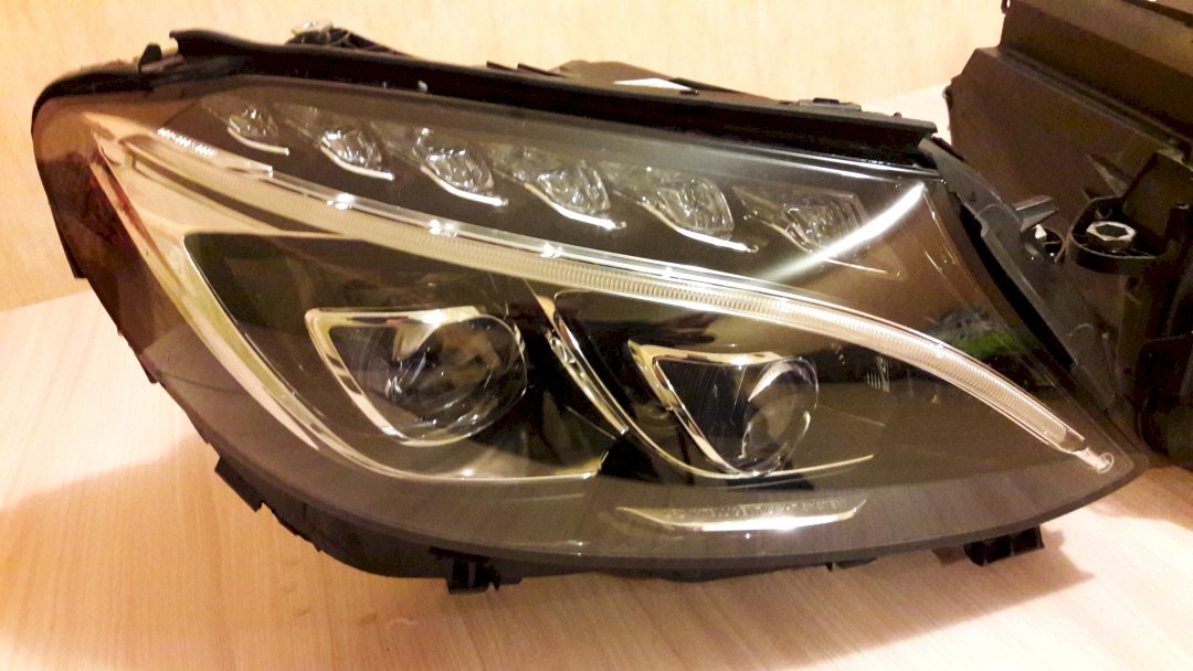Фара правая для Mercedes-Benz C class (W205) 2014 2.0 (274.920 211hp) RWD AT