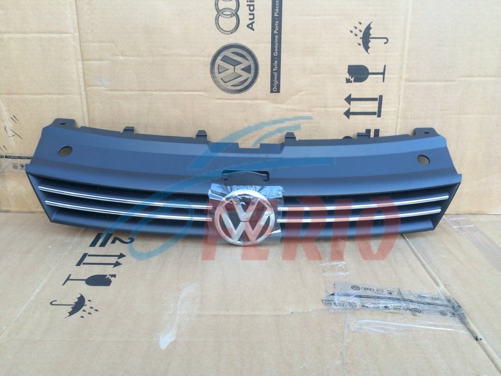 Решетка радиатора для Volkswagen Polo (6R_) 2013 1.6 (CLSA,CFNA 105hp) FWD MT